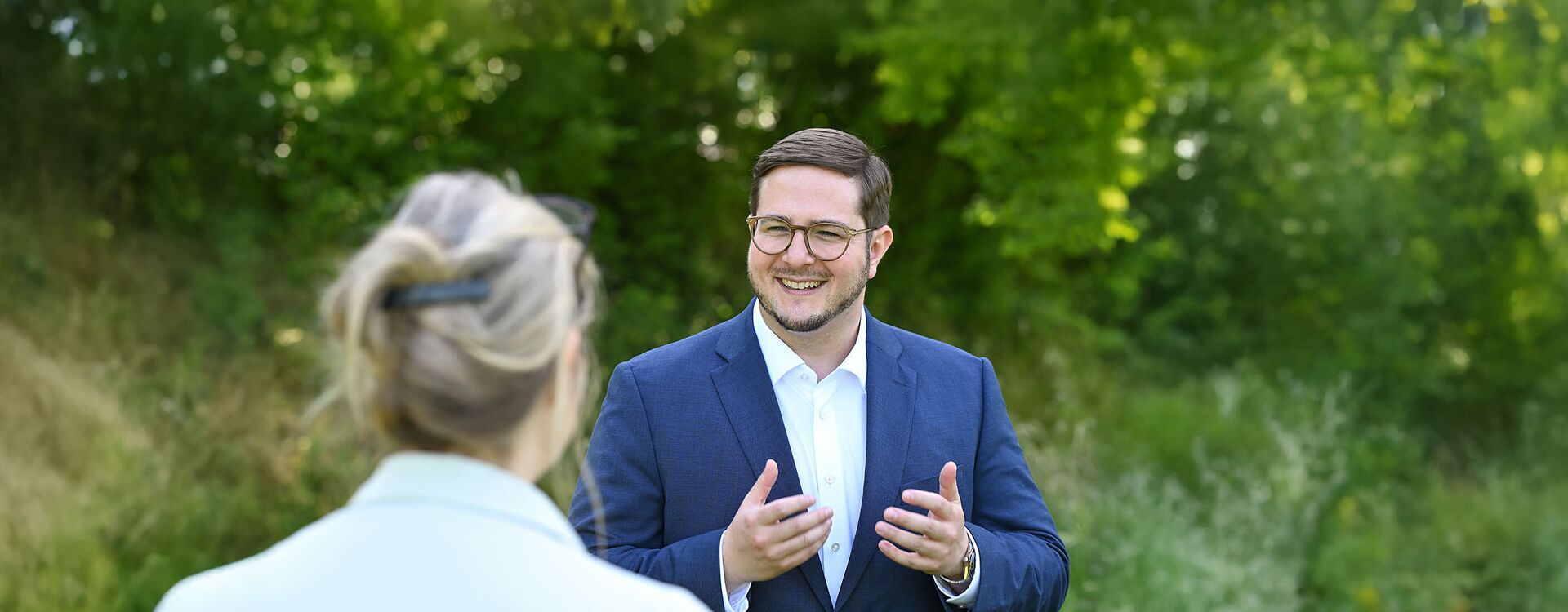 Gilbert Weber im Gespräch mit einer Bürgerin